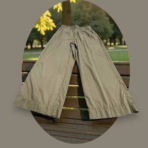 Madewell Wide Leg  Pull On Casual Pants. Olive Green. Size: Large